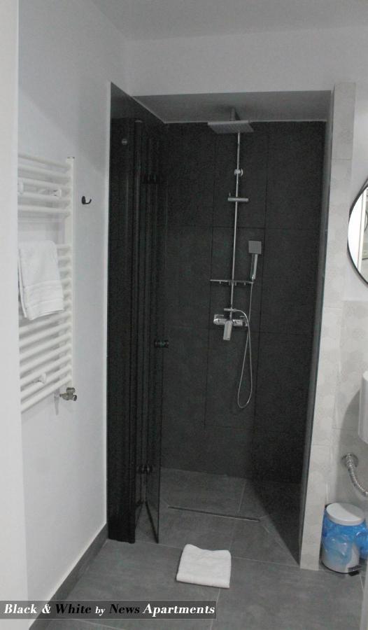 Black & White - News Apartment 부쿠레슈티 외부 사진